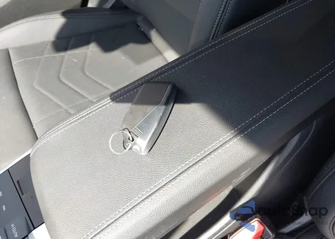 2023 BMW X1 xDrive28I из США, поврежденный, VIN WBX73EF00P5W52935